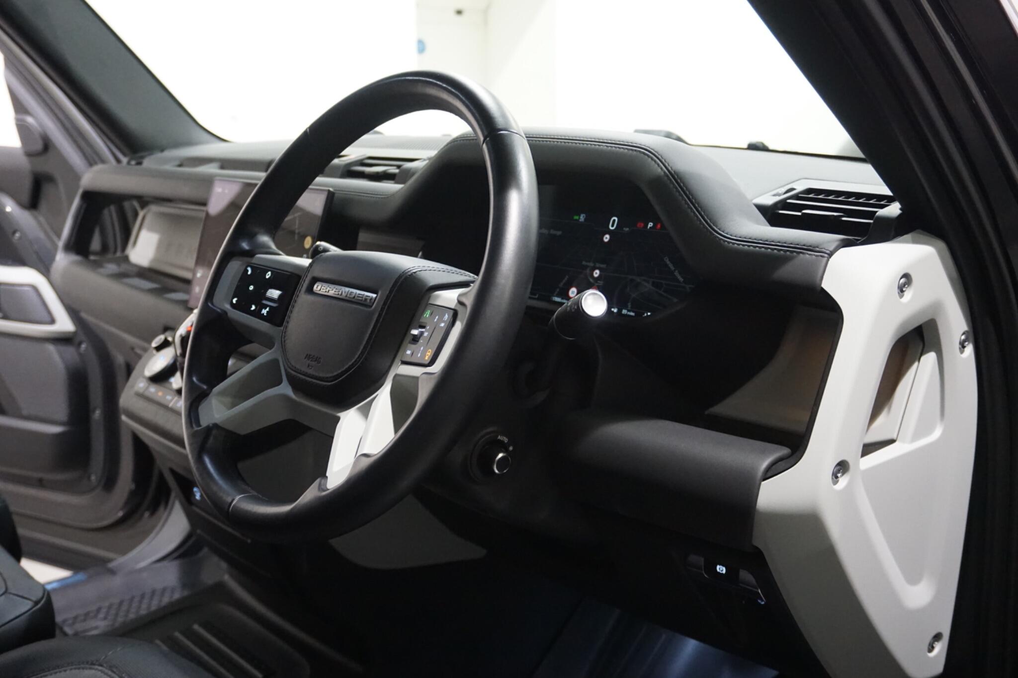 Land Rover Defender 110 3.0 D300 MHEV X-Dynamic HSE Hard Top SUV Auto 4WD MWB Euro 6 (s/s) 5dr